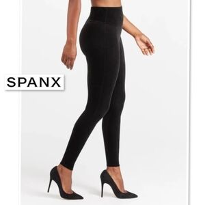 Spanx Magic High Rise Black Velvet Full Length Leggings Pant 2070 Size M